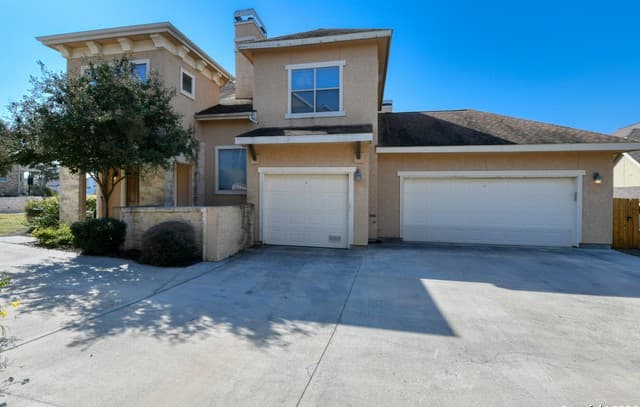 2-bedroom rental at 22209 Sausalito Ct in San Antonio, TX — photo 2