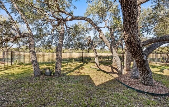 Home for sale at 25439 Bunker Dr in San Antonio, TX — photo 3