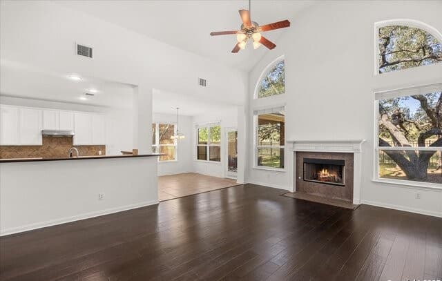 Home for sale at 25439 Bunker Dr in San Antonio, TX — photo 4