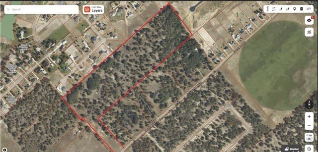 rental at 759 County Road 320 in Floresville, TX — photo 1