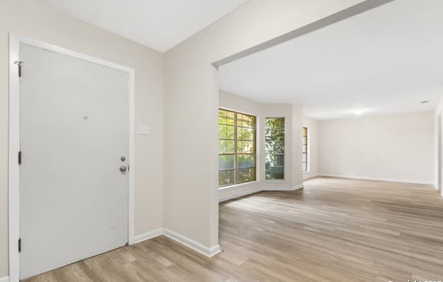 2-bedroom rental at 6041 Trone Trail in Leon Valley, TX — photo 3
