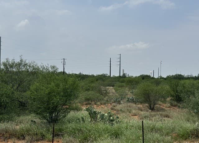 rental at 2550 Interstate 35 in Cotulla, TX — photo 5