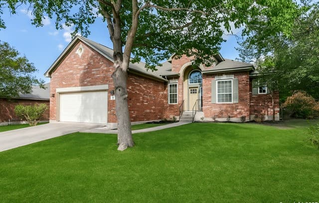 4-bedroom rental at 112 Spring Fawn in Cibolo, TX — photo 2