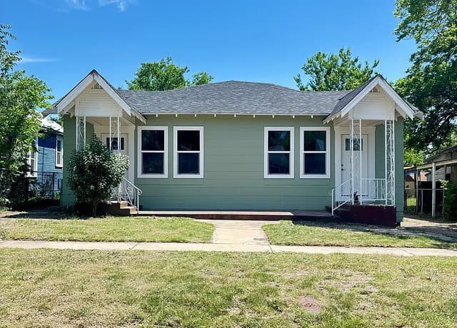 rental at 1827 Highland in San Antonio, TX — photo 1