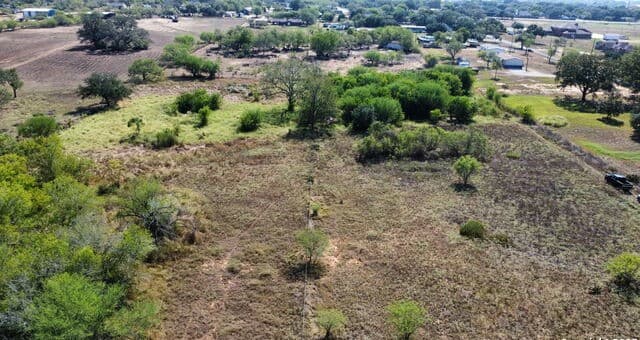 rental at 116 Tecolote Ln in Floresville, TX — photo 3