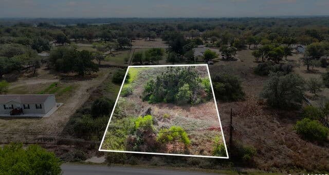 rental at 3810 New Mathis in Elmendorf, TX — photo 4