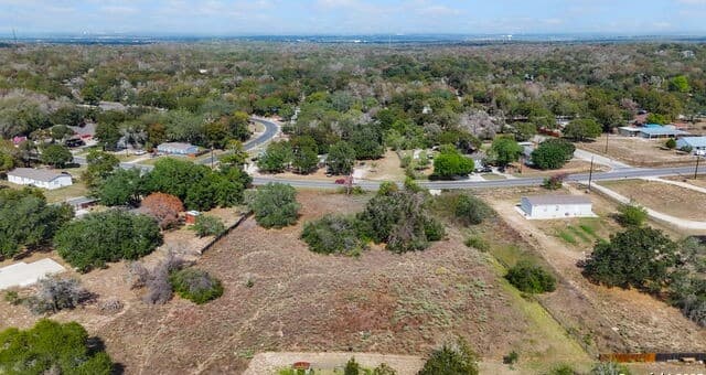 rental at 3810 New Mathis in Elmendorf, TX — photo 5