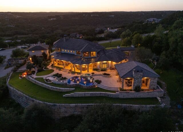 Home for sale at 325 River Ridge in Spring Branch, TX — photo 5