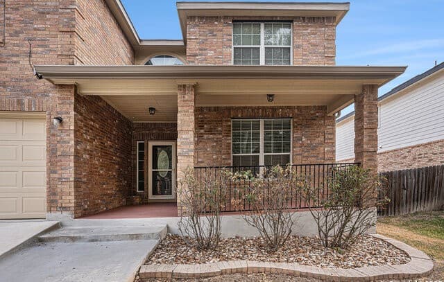 4-bedroom rental at 125 Earhart Ln in Cibolo, TX — photo 2
