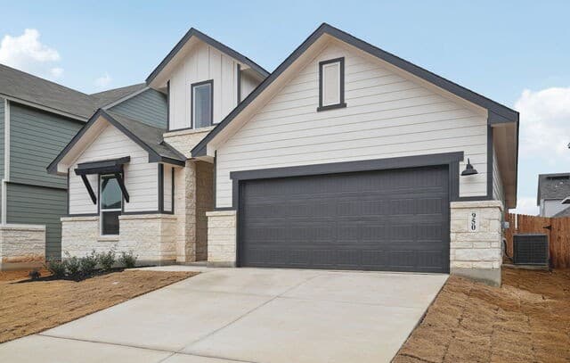 3-bedroom rental at 950 Earp Blvd in San Antonio, TX — photo 2