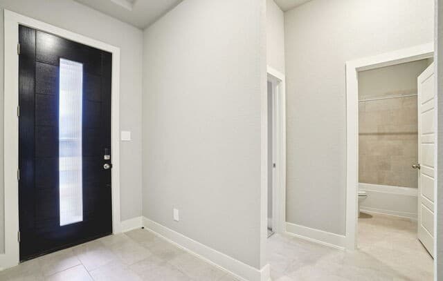3-bedroom rental at 950 Earp Blvd in San Antonio, TX — photo 5