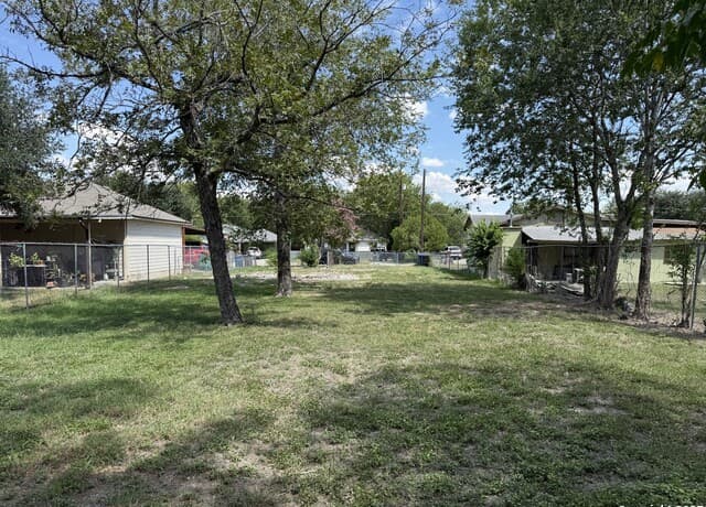 rental at 229 Quinta in San Antonio, TX — photo 3