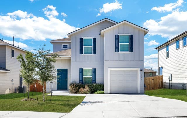 5-bedroom rental at 5867 Kendall Pr in San Antonio, TX — photo 1