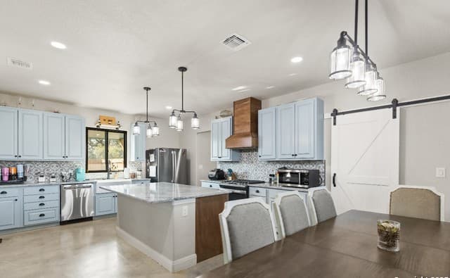 3-bedroom rental at 345 PR Two A Ln in Poteet, TX — photo 1