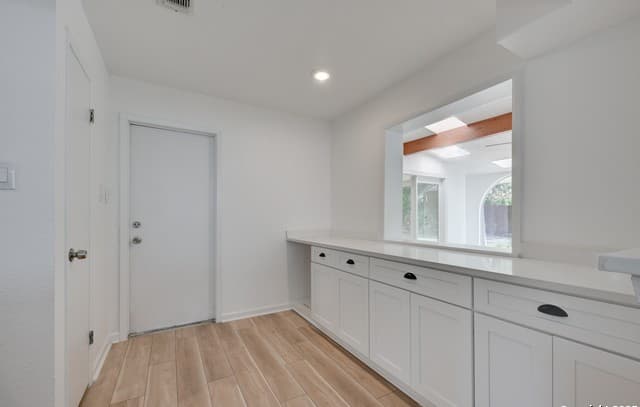 3-bedroom rental at 8903 Ridge Sky St in San Antonio, TX — photo 4