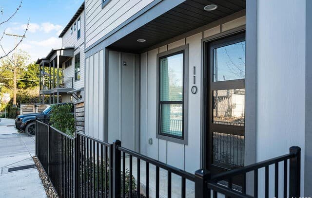 3-bedroom rental at 110 Playmoor in San Antonio, TX — photo 2