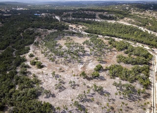 Home for sale at 322 Mitchell Dr in Spring Branch, TX — photo 4