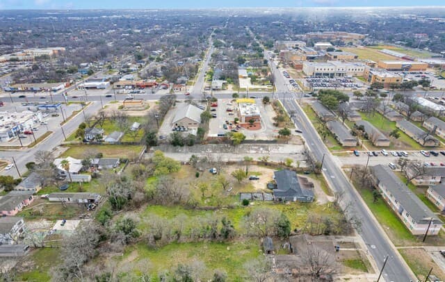 rental at 239 McCauley Blvd in San Antonio, TX — photo 3