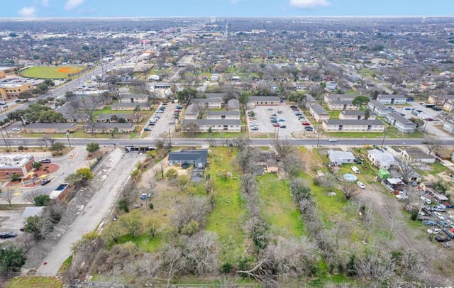rental at 239 McCauley Blvd in San Antonio, TX — photo 5