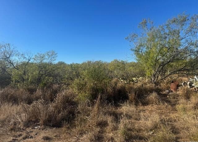 rental at LOTS 2453-2455 Ave. J in Christine, TX — photo 3
