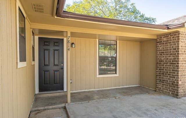 3-bedroom rental at 7814 Oak Forest in Live Oak, TX — photo 4