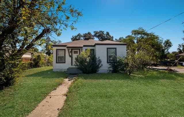 3-bedroom rental at 902 Fair in San Antonio, TX — photo 1