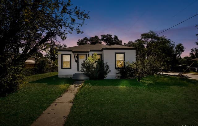 3-bedroom rental at 902 Fair in San Antonio, TX — photo 2