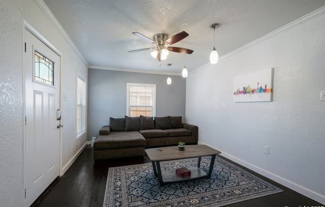 3-bedroom rental at 902 Fair in San Antonio, TX — photo 3