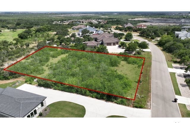 rental at 13323 Roundup Pass in San Antonio, TX — photo 1
