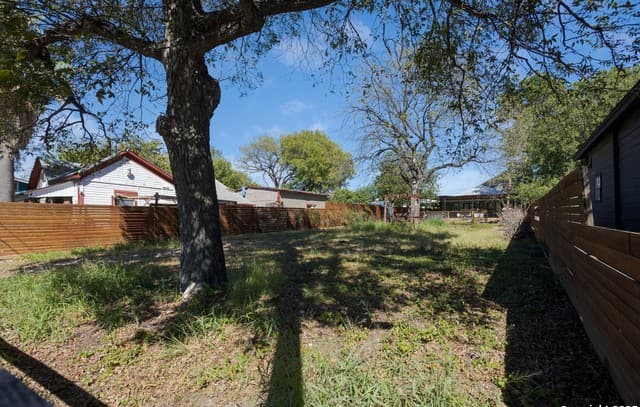 rental at 207 Forrest in San Antonio, TX — photo 5