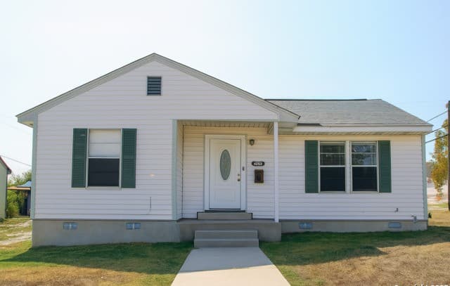 3-bedroom rental at 1266 W Elsmere Pl in San Antonio, TX — photo 1