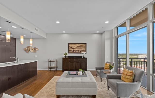 2-bedroom rental at 4242 Broadway Street Unit 1505 in San Antonio, TX — photo 3