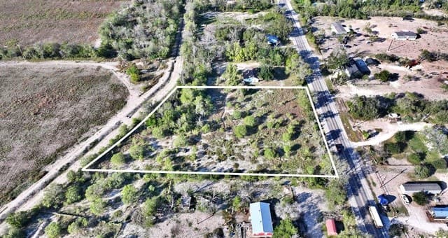rental at 19424 Fm 471 in Natalia, TX — photo 4