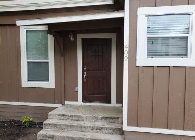 rental at 707 W Craig in San Antonio, TX — photo 2