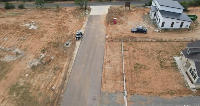 3-bedroom rental at 7307 Tiff Nichole in Von Ormy, TX — photo 4