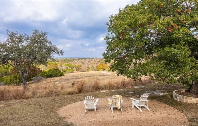 Home for sale at 127 Camp Alzafar in Boerne, TX — photo 5