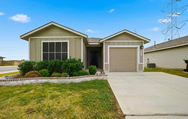 3-bedroom rental at 5803 Still River in San Antonio, TX — photo 1