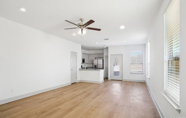 rental at 12352 Montgomery Forest in San Antonio, TX — photo 4