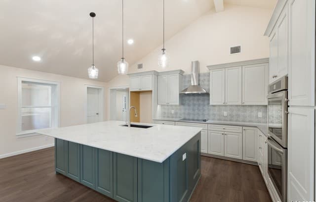 4-bedroom rental at 355 Fm 1796 in Dhanis, TX — photo 5