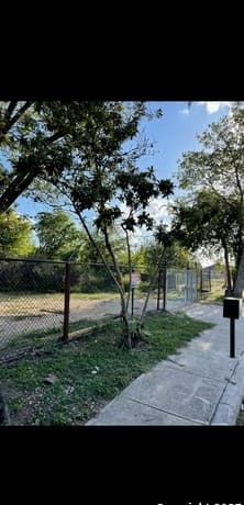 rental at 5612 Monterey St in San Antonio, TX — photo 3