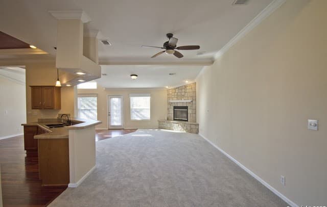 4-bedroom rental at 108 Fawn in Spring Branch, TX — photo 4