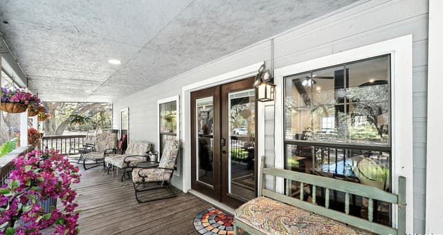 Home for sale at 226 Fm 1107 in Stockdale, TX — photo 2