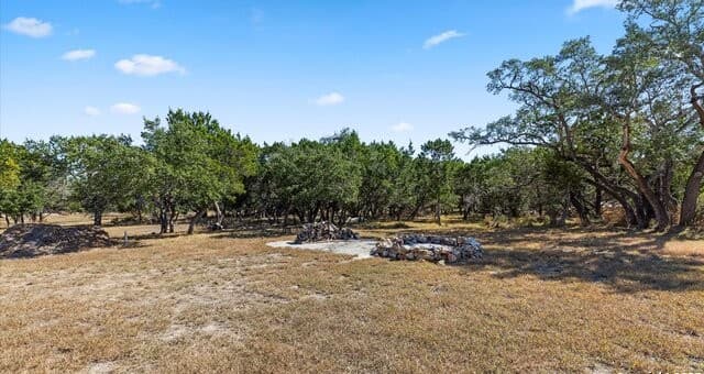 3-bedroom rental at 3309 Forest Trail Dr in Bandera, TX — photo 5