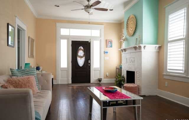 3-bedroom rental at 415 Florida in San Antonio, TX — photo 3
