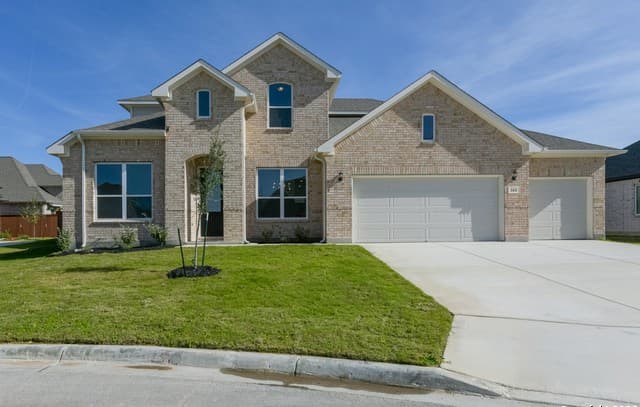 Home for sale at 164 Katie Court in Castroville, TX — photo 4