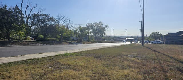 rental at 813 Toepperwein in Converse, TX — photo 2