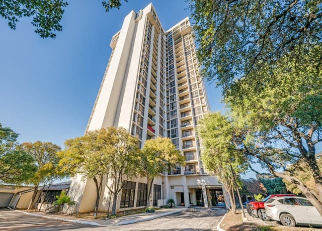 2-bedroom rental at 7701 Wurzbach Rd Unit 406 in San Antonio, TX — photo 1