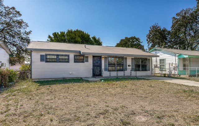 3-bedroom rental at 354 Las Palmas in San Antonio, TX — photo 3