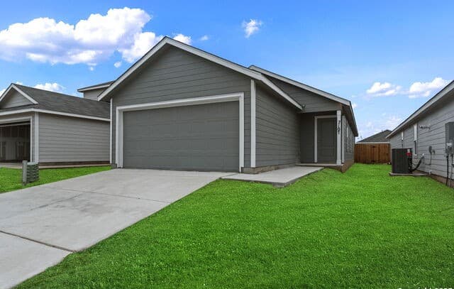 4-bedroom rental at 7107 Brownleaf Dr in San Antonio, TX — photo 1