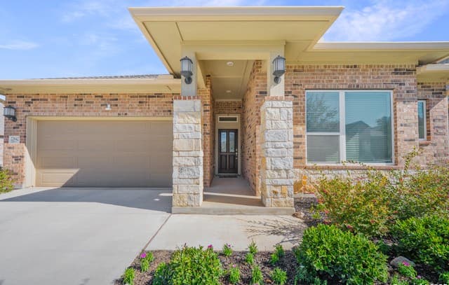 3-bedroom rental at 22842 Rio Salado in San Antonio, TX — photo 4